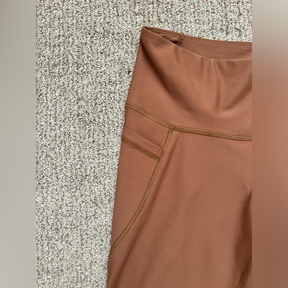 OLD NAVY ACTIVE: 2 Powersoft high-rise leggings 7/8 ankle w/ pockets - size M - Picture 6 of 7